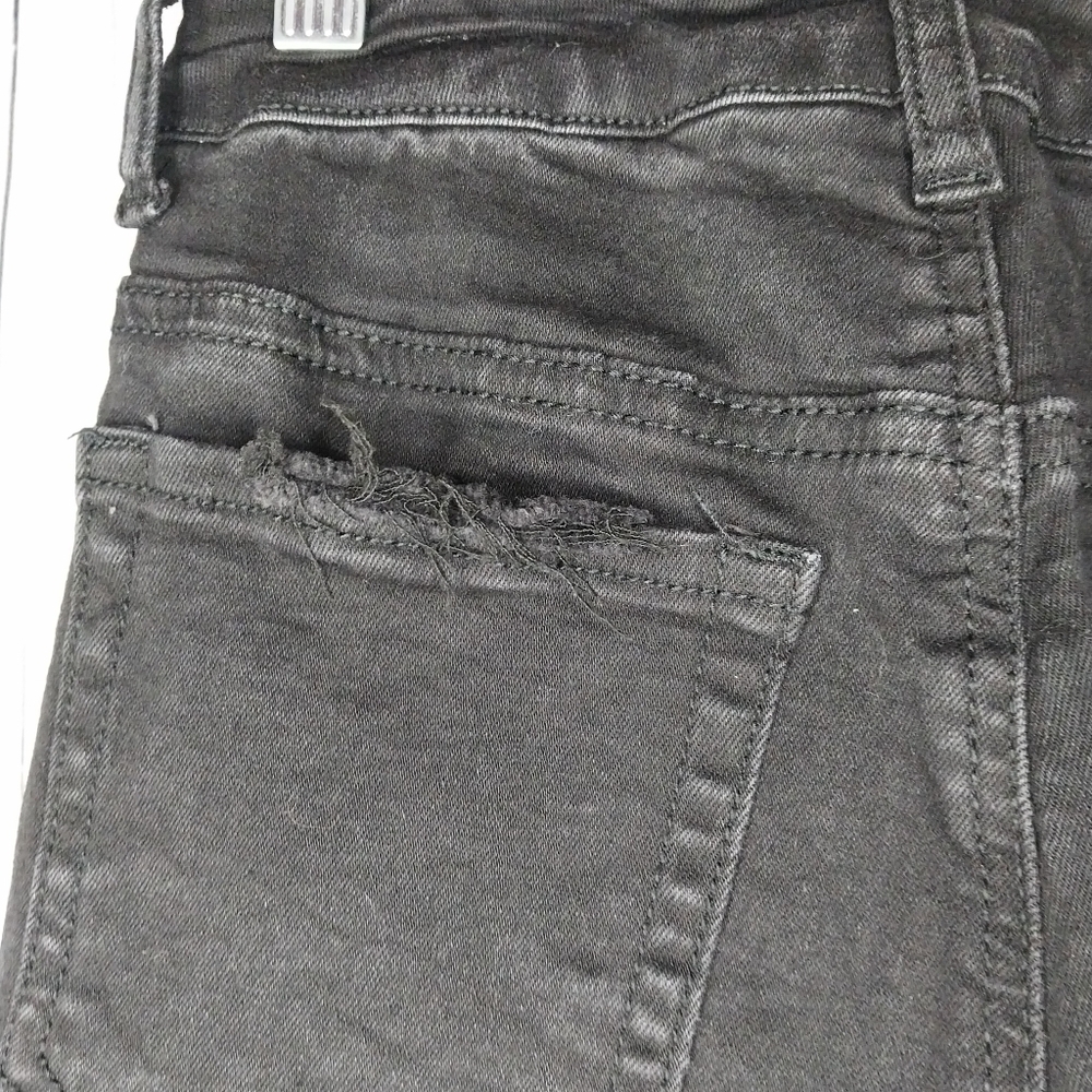 Red Fox Graphic distressed Jeans Size 1 - Picture 12 of 16
